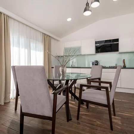 Apartment Iva *