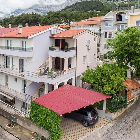 Iva Apartment *